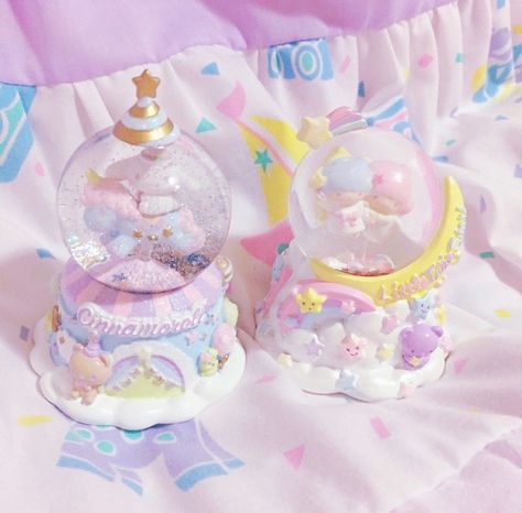 Cute Snow Globe, Salon Tattoo, Pastel Kidcore, Soft Kidcore, Yume Kawaii, Rainbow Aesthetic, Kawaii Accessories, Kawaii Room, Kawaii Aesthetic