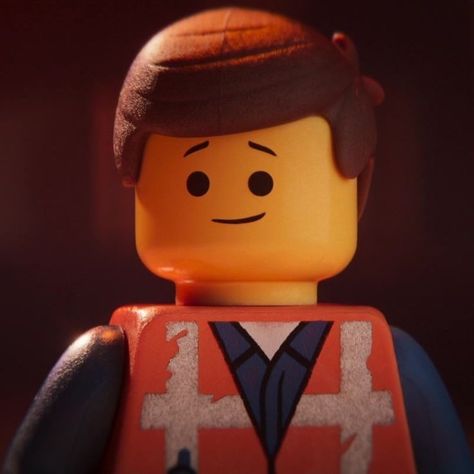 Legó movie legó movie 2 Emmet brickowski Emmett Lego Movie, Lego Character Icons, Emmet Brickowski, Emmet Lego, Lego Stickers, Lego Poster, Childhood Crushes, Lego Wallpaper, Movie Inside Out