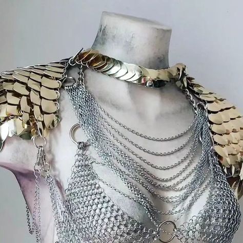 Synthetic Daisy Design on Instagram: "Our deluxe shoulder armor pairs perfectly with our Demeter #chainmail top. Shown in mirror gold #scalemail.   Check out our website for purchase.   Syntheticdaisydesign.com" Chainmaille Armor, Chainmaille Jewelry Patterns, Chainmail Top, Scale Mail, Chainmaille Jewelry, Shoulder Armor, Daisy Design, Chain Maille Jewelry, Mirror Gold