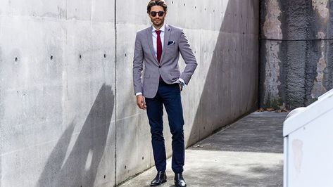 How to Wear a Grey Blazer With Style - The Trend Spotter Gray Blazer Outfit Mens, Gray Blazer Men, Grey Blazer Outfit Men, Grey Blazer Outfit, Chelsea Boots Men Outfit, Navy Pants Men, Light Grey Blazer, Blue Pants Men, Brown Leather Chelsea Boots