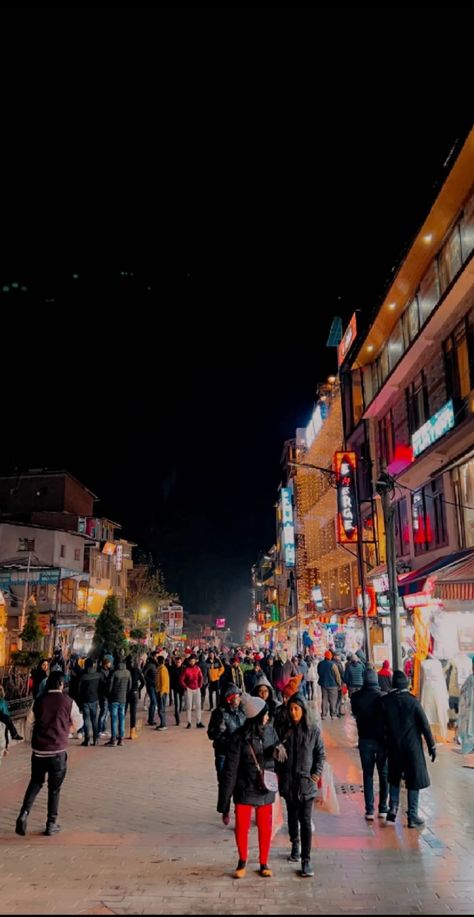 Nainital Mall Road, Manali Night View, Murree Snaps, Manali Market, Manali Snapchat Story, Manali Snap, Manali Aesthetic, Shimla Mall Road, Mall Road Manali