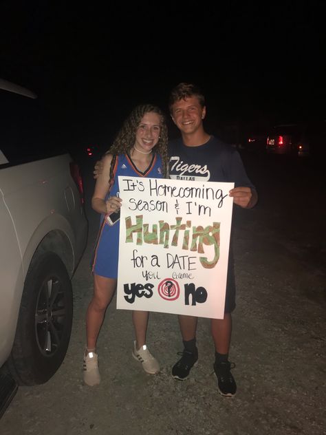 Country Homecoming Proposal, Creative Prom Proposal Ideas, Cute Hoco Proposals, Cute Promposals, Country Prom, Prom Posters, Cute Homecoming Proposals, Cute Prom Proposals, Asking To Prom