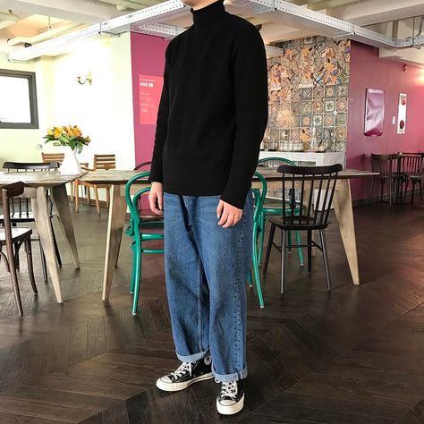 Reposting @hopes_k: ... "#170217"  Mode style fashion outfit ootd mode homme inspiration tenue idée Mens Wide Leg Jeans, Wide Leg Jeans Outfit, Black Outfit Men, 90s Inspired, Jeans Outfit, Fashion Photoshoot, Fashion Outfit, Mens Street Style, Black Outfit