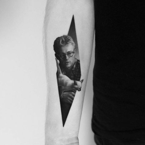 Forearm Portrait Tattoo, Tattoo Ideas Portrait, James Dean Tattoo, Dean Tattoo, United States Culture, Tattoo Single Needle, California Culture, Cats Siamese, Portrait Realistic