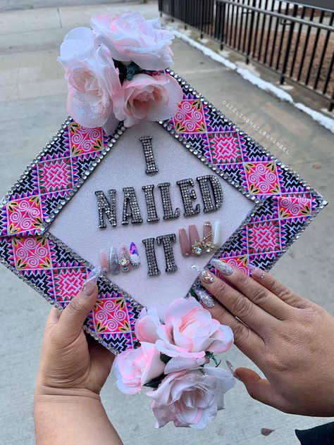 Nail Tech Graduation Party, Cosmetology Graduation, Creative Photoshoots, Graduation Cap Ideas, Graduation Pic Ideas, Graduation Cap Decoration Diy, Custom Graduation Caps, High School Graduation Cap, High School Memories