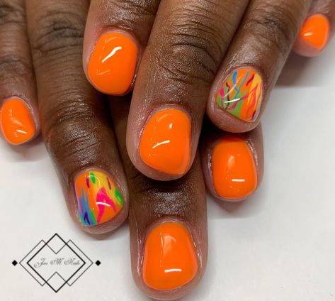 Orange Fingernail Polish, Orange Gel Polish Nails, Short Orange Nails With Design, Nail Designs With Orange, Colourful Short Nails, Orange Gel Nails Short, Short Orange Nail Designs, Orange Gel Nail Designs, Short Nails Orange