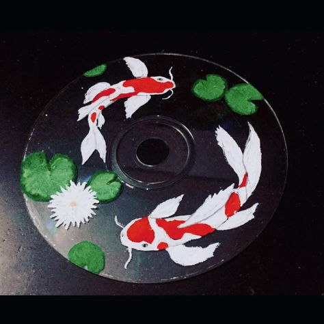 Disk Painting, Pond Crafts, Record Painting Ideas, Painted Records, Koi Fishes, Painted Vinyl Records, Cd Wall Art, Vinyl Art Paint, Record Painting