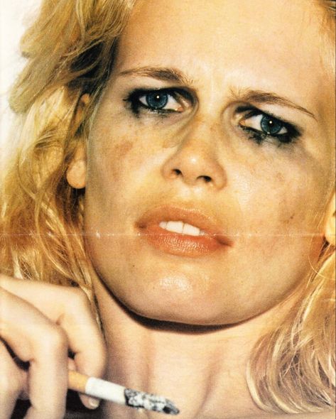 Claudia Schiffer by Juergen Teller 1999 Confused Face, Juergen Teller, Mario Sorrenti, Face Drawing Reference, Film Roll, Bella Hadid Outfits, W Magazine, Claudia Schiffer, The Clash