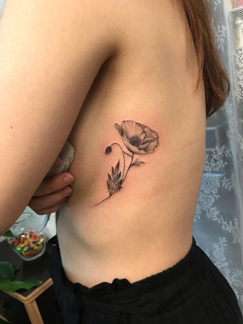 Floral Poppy Tattoo, Poppy Tattoo On Ribs, Poppy Flower Rib Tattoo, Cute Poppy Flower Tattoo, Black And White Poppy Flower Tattoo, Poppy Flower Back Tattoo, Poppy Tattoo Ribs, Poppy Rib Tattoo, Poppy Flower Tattoo Black And White