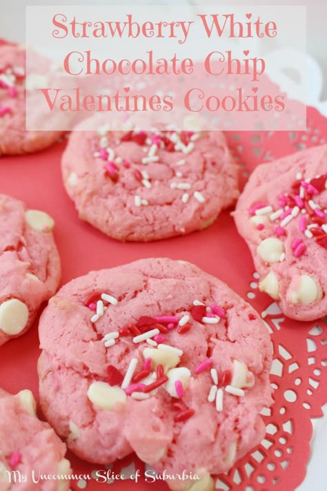 The most delicious Strawberry White Chocolate Chip Valentines Cookies Baby Shower Desserts Girl, Strawberry Cheesecake Cookies, Cheesecake Cookies Recipes, Strawberry Cake Mix Cookies, Biscotti Cheesecake, Strawberry White Chocolate, Easy Strawberry Cheesecake, Valentine Cookies Decorated, Pink Cookies