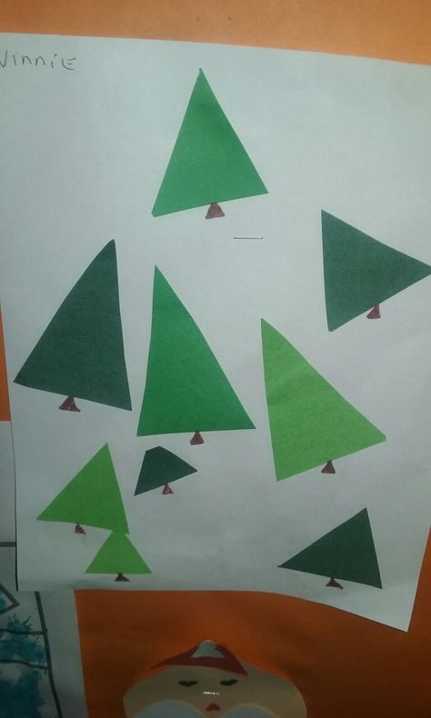 Green triangle trees Winter Christmas art craft Triangle Art Preschool, Triangle Art For Preschoolers, Triangle Crafts Preschool Art Projects, Triangle Trees Preschool, Color Green Crafts For Toddlers, Triangle Christmas Tree Craft, Teaching Colours, Christmas Tree Math Preschool, November Crafts Preschool