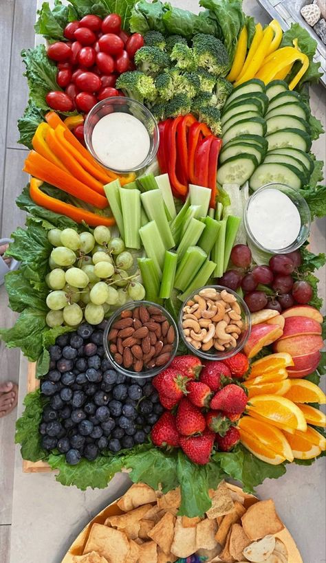 Vegetable Snack Platter, Veggie Fruit Platter, Fruit Platter To Go, Fruit Superbowl Snacks, Healthy Party Platters, Vegetable Platters Display Veggie Tray, Spring Veggie Board, Cheese And Vegetable Platter, Veggie And Fruit Board