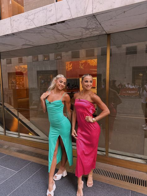 Hanna Cavinder, Haley Cavinder, Cavinder Twins, Satin Midi Dress, Today Show, This Morning, Twins, Midi Dress, Satin