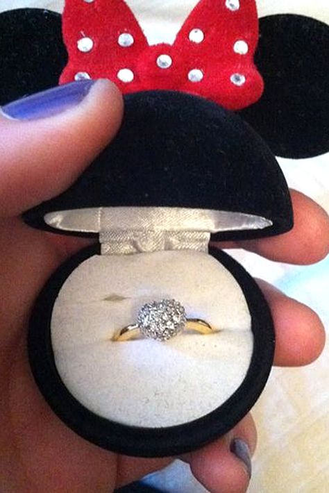 ring boxes for perfect proposal 18 Disney Proposal, Creative Engagement Rings, Disney Engagement Rings, Disney Rings, Disney Engagement, Disney Wedding Theme, Cinderella Wedding, Perfect Proposal, Ring Boxes