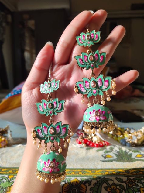 Meenakari Earrings, Wedding Jewelry Sets Bridal Jewellery, India Shopping, Indian Wedding Jewelry Sets, Indian Jewelry Earrings, Bridal Jewellery Design, Jewelry Set Design, Fancy Jewellery Designs, Indian Jewellery Design Earrings