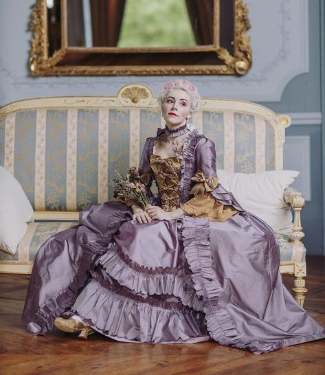 #fetesgalantes hashtag on Instagram • Photos and videos Victorian Prom Dress, Marie Antoinette Dress, Marie Antoinette Costume, Marie Antoinette Dresses, 18th Century Gown, Pompadour Style, Rococo Dress, Colonial Dress, Antoinette Dress