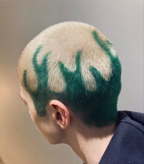 Mens Hairstyles Short Hair, Green Buzzcut, Buzzcut Ideas, 2000 Ideas, Green Flames, Mint Green Hair, Mint Hair, Blonde Roots, Hairstyles Short Hair