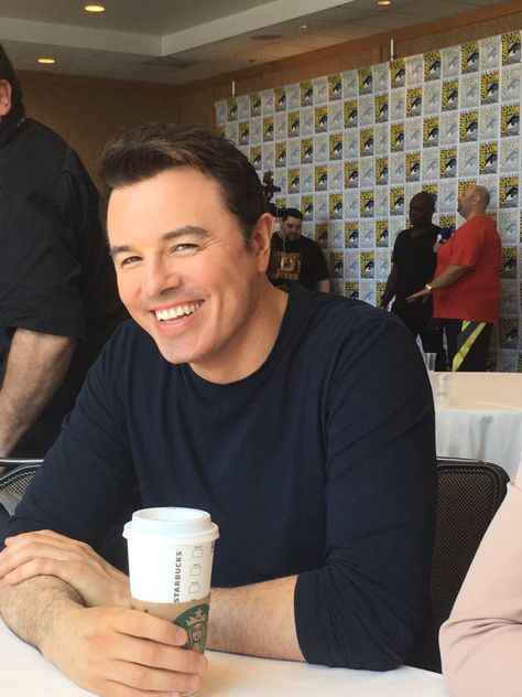 Oh Geez....that man and his smile. Seth Mcfarlane, Cleveland Show, Seth Macfarlane, Peter Griffin, Deeply In Love, American Dad, Stuff And Thangs, Comic Collection, Handsome Man