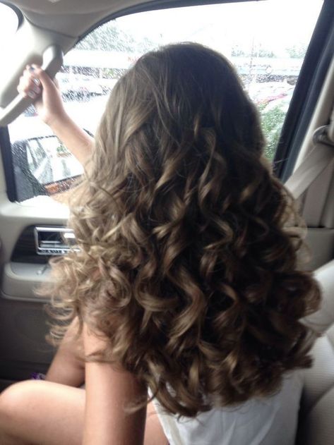 Messy Chic Hair, Light Perm Long Hair, Curly Hair Claim, Wavy Hair Aesthetic Girl, Brown Curly Hair Aesthetic, Wavy Hair Inspo Hairstyles, Aesthetic Hair Curly, Cute Wavy Hair, Healthy Hair Aesthetic