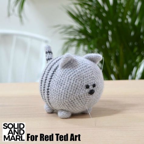 Simple Crochet Plush Pattern, Dumpling Cat Crochet Pattern, Easy Cat Crochet Pattern Free, Mermaid Crochet Pattern Free, Cat Pillow Pattern, Kat Haken, Mermaid Crochet Pattern, Crochet Cat Toys, Red Ted Art