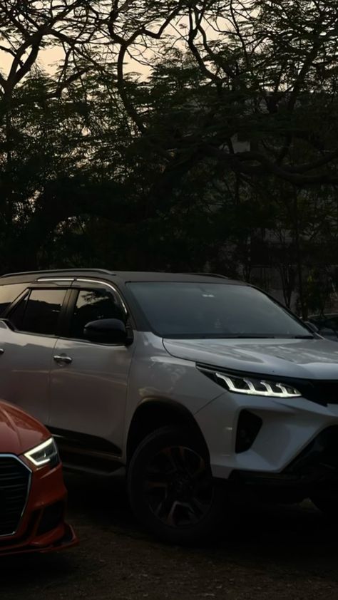 Fortuner Legender Wallpaper, Fortuner Car Wallpaper Iphone, Fortuner Legender, Car Snaps, Instagram Ios, Driving Video, Rainy Street, Pinterest Download, Toyota Fortuner