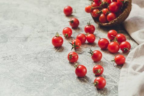 A Complete Guide to Growing Currant Tomatoes Tomato Support, Tomato Seedlings, Canning Tomatoes, Soil Testing, Red Currant, Growing Tomatoes, A Fruit, Cherry Tomatoes, Red Peppercorn