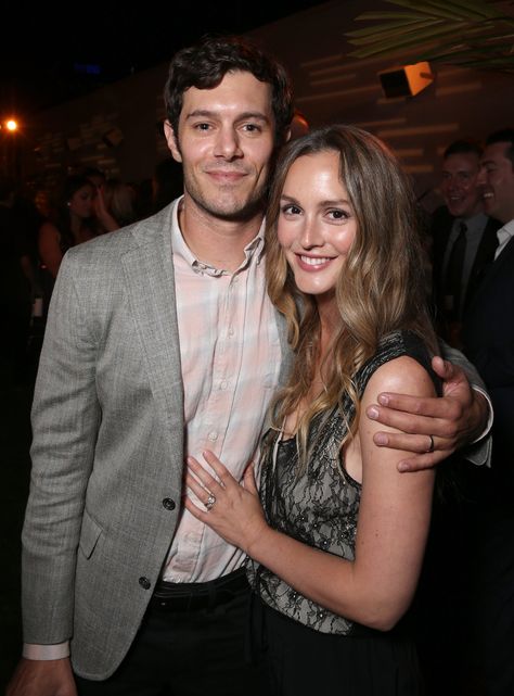 Adam Brody and Leighton Meester's Rare Appearance Feels Like Chrismukkah Adam Brody, Richest Celebrities, Cute Celebrity Couples, Ed Westwick, Engagement Celebration, Celebrity Engagement Rings, Jude Law, Leighton Meester, Famous Couples