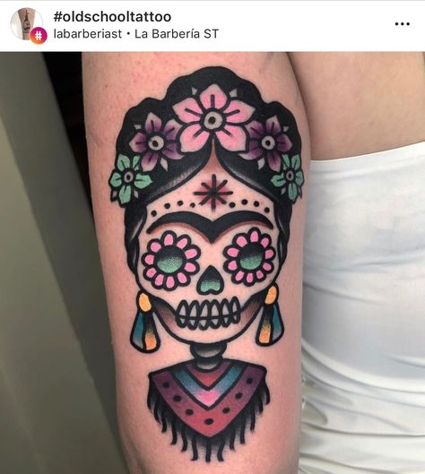 Traditional Style Skull Tattoo, Mexican Heritage Tattoos For Women, Dia De Los Muertos Tattoo Ideas, Frida Kahlo Tattoo, Kahlo Tattoo, Frida Tattoo, Mexican Skull Tattoos, Frida Kahlo Tattoos, Day Of The Dead Tattoo