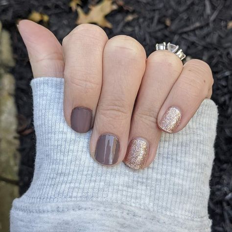 Chelsea You Later Color Street Combo, Neutral Color Street Combo, Neutral Colorstreet Nails, Upper East Side Color Street, Upper East Side Color Street Combo, Chelsea Ya Later Color Street, Chelsea Ya Later Color Street Combo, Colorstreet Combos, Colorstreet Neutral Mixed Mani