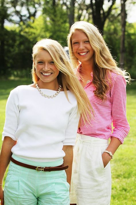 undefined Sarah Vickers, Classy Girls Wear Pearls, Fashion Preppy, Preppy Women, Preppy Fashion, Southern Shirt, Preppy Girls, Southern Girls, Prep Style