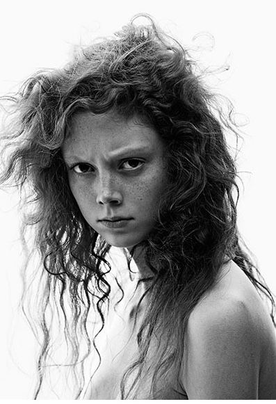 Natalie Westling ⚔️🖤⚔️ Natalie Westling, Dark Red Hair, Wild Girl, Wild Hair, Female Portraits, Wild Woman, Face Photo, Hair And Makeup Artist, Black And White Portraits