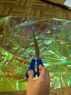 Cellophane Fairy Wings Diy, Cosplay Fairy Wings Diy, Diy Fairy Wings Adult, How To Make Fairy Wings, Adult Fairy Costume Diy, Wood Fairy Costume, Cellophane Wings, Diy Fairy Costume, Wing Cosplay