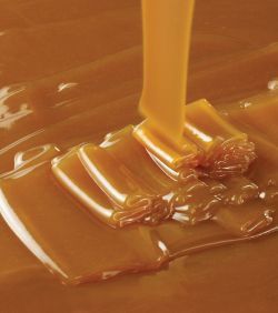 . Caramel Recipes Sauce, Dark Caramel, Salted Caramel Sauce, Dessert Sauces, Caramel Flavoring, Drink Ideas, Caramel Brown, Caramel Color, Caramel Sauce