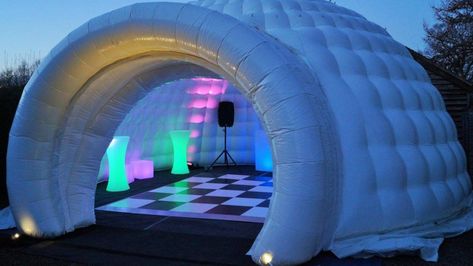 Inflatable Marquees: A Simple, Yet Highly Functional Item Everyone Needs Igloo Party, Party Advertising, Led Lights Wedding, Festival Games, Party Inflatables, Apres Ski Party, Bubble House, Sweet 16 Decorations, Party Bar