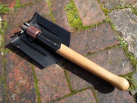 Four Bees: GDR Klappspaten, East German Entrenching Tool & Cover ... Entrenching Tool, Friday Harbor, San Juan Island, San Juan Islands, Cool Gear, Hand Tools, Caravan, Life Hacks, Washington