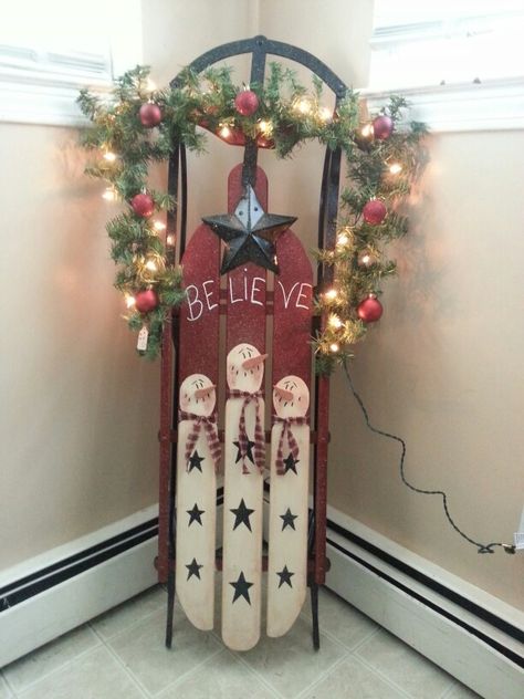 Antique snowman painted sled Painted Sleds, Sleigh Decor, Christmas Sled Decoration, Christmas Porch Ideas, Sled Decor, Decor Ideas For Christmas, Christmas Sled, Fun Christmas Decorations, Christmas Sleigh