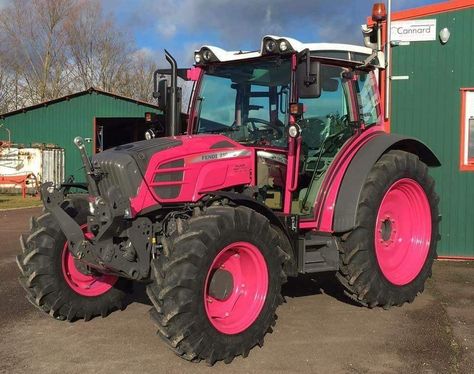 Agriculture Students, Tractor Photography, Pink Tractor, Dream Life House, Industrial Machinery, Farm Machinery, Farm Girl, Farm Life, Dream Life