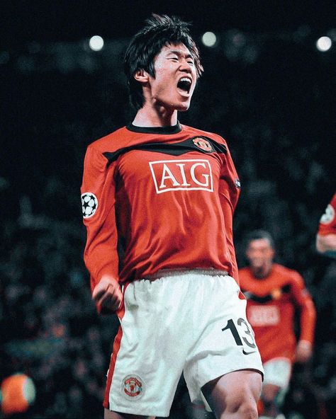 United Wallpaper, Manchester United Wallpaper, Manchester United Legends, Manchester United Football Club, Football Icon, Park Ji Sung, Manchester United Football, Man Utd, Vintage Football