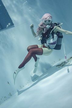 Scuba Girl, Human Reference, Body Reference Poses, Underwater Photos, Human Poses Reference, Water Photography, Human Poses, Dynamic Poses, Cool Poses