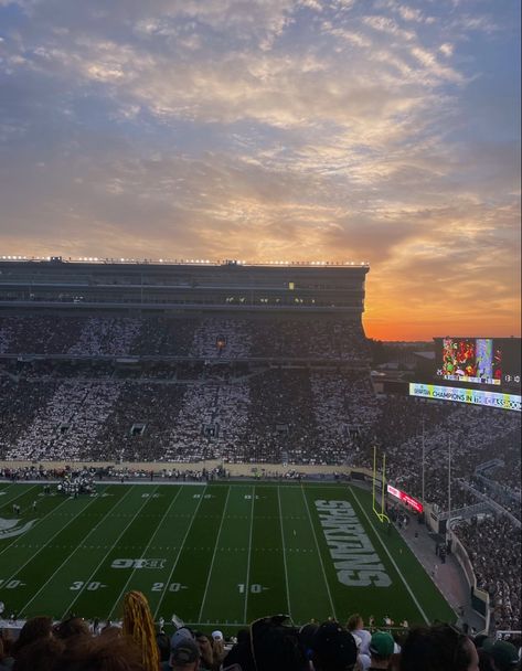 Michigan State Aesthetic, Msu Aesthetic, Football Sunset, James Aesthetic, Michigan State Football, Msu Spartans, College Acceptance, Board Pictures, Vision Board Pictures