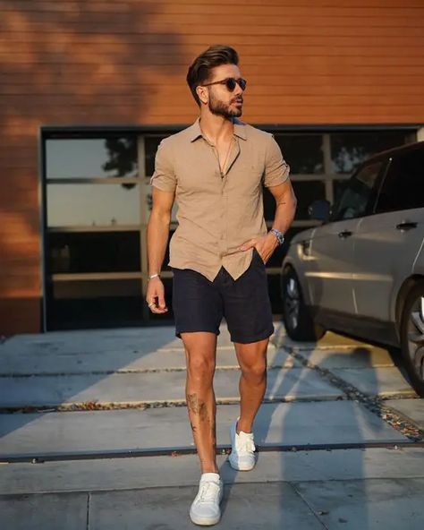 Smart Casual summer styles for modern men 23 ideas Button Up Shirt With Shorts Men, Men’s Casual Wear Summer, Mens Summer Outfits Button Down, Men’s Rugged Summer Style, Men’s Summer Office Outfit, Mens Causal Outfit Summer, Men’s Summer Fashion 2023 Casual, Men’s Outfits Vegas, Simple Men’s Summer Fashion