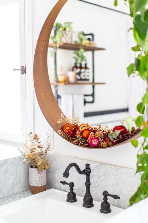 Here's an Easy, Cheap Way to Display Dried Flowers in a Bathroom | Apartment Therapy Urban Outfitters Rug, Urban Outfitters Curtains, Picture Molding, Ikea Mirror, Apartment Vibes, West Home, California Modern, Spanish Style Home, Mount Washington