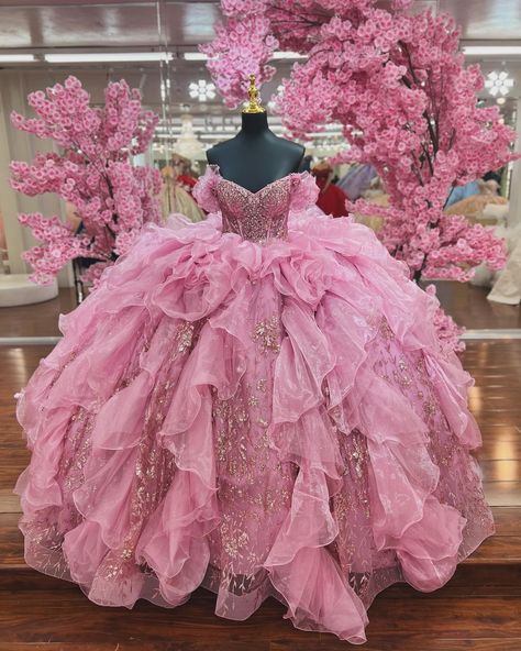 Dark Pink Quinceanera Dresses, Pink Quinceanera Dresses, Sweet 15 Party Ideas Quinceanera, Sweet 15 Party Ideas, Pink Quinceanera, Pink Ball Gown, Quinceanera Dresses Pink, Sweet 15, Quince Dresses