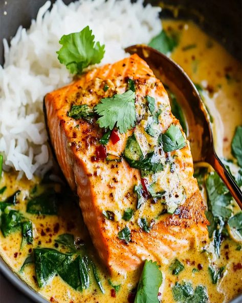 Learn how to make a quick and delicious creamy coconut salmon curry with Thai flavors. Ready in 30 minutes for a perfect weeknight meal! Coconut Salmon Recipes, Salmon Coconut Curry, Curried Salmon, Thai Fish Curry, Coconut Curry Salmon, Coconut Salmon, Curry Salmon, Thai Salmon, Salmon Noodles