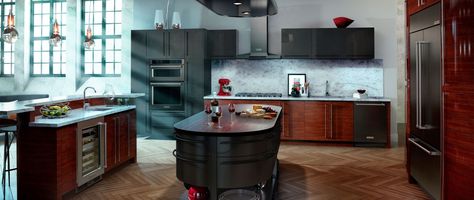 Will Black Stainless Steel Finish Off Stainless? - Consumer Reports Kitchenaid Kitchen, Black Stainless Steel Appliances, Black Stainless Appliances, Black Stainless Steel Kitchen, Top Kitchen Trends, Lg Appliances, Stainless Steel Kitchen Appliances, Kitchen Aid Appliances, Kitchen Finishes