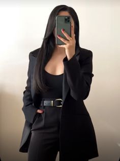 Corporate Attire Women Black, Edgy Work Outfits, Girl Boss Outfit, Corporate Attire Women, Sweater Ootd, Elegant Classy Outfits, Corporate Attire, Business Outfits Women, Business Casual Outfits For Work