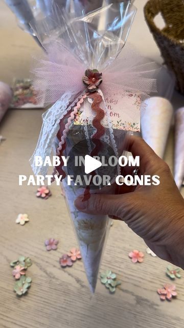 Felicia Pettit | CREATING PARTIES & GIFTS on Instagram: "🌸You know me: I’m all about the details!   These diy baby shower party favors were the biggest labor of love, especially when I started putting stickers on individual Hershey’s kisses 🍫  It was totally worth it once I saw them all put together on the entrance table at the baby shower. It added the perfect touch of ✨pizzazz✨ where everyone walked in 🎀💗🌸  ✨Comment FAVOR for the LINKS to make your own adorable baby shower gift cones! 🎀  🎉 Make every day a celebration 🎉  #partyideas #party #partyfavors #partyfavor #diy #diyparty #diyideas #diygifts #diycrafts #babyshower #babyshowerideas #babygirl #amazon #hobbylobby #affiliate" Baby Shower Crafts For Guests To Make, Diy Baby Shower Favors For Guests, Diy Baby Shower Favors, Baby Shower Favor Ideas, Baby Shower Favours For Guests, Baby Shower Gifts For Guests, Diy Sprinkles, Baby Shower Favors Diy, Hot Chocolate Gift