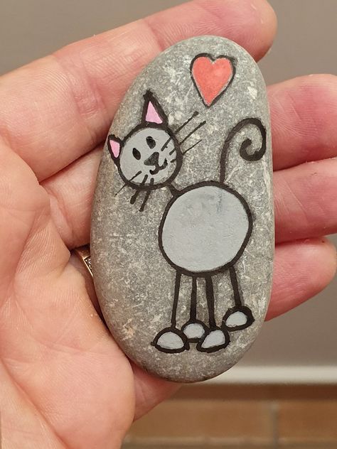 Cat Rocks, Rock Painting Ideas Easy, Animal Cat, Rock Painting Art, Rock Painting, Rock Art, Painting Art, Pets Cats, Painting Ideas