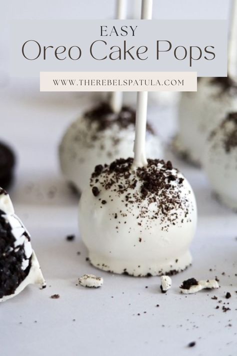 Oreo Cake Pops Recipe, Easy Oreo Cake, Oreo Cake Pops, Cake Pop Recipe Easy, Cake Ball Recipes, Birthday Cake Decorating Ideas, Cookies And Cream Cake, Oreo Flavors, Cake Pop Stands