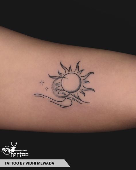 Moon And Waves Tattoo, Moon And Waves, Sam Tattoo, Sun Moon Tattoo, Doberman Tattoo, Small Shoulder Tattoos, Hand Tattoos For Girls, Empty Canvas, Sun Tattoos